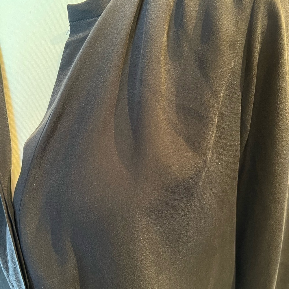 JOIE black 100% Silk manadarin collar top size small - Picture 8 of 11